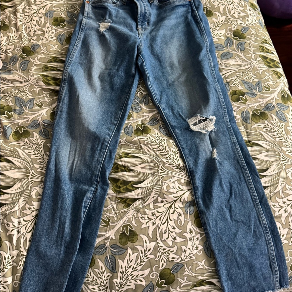 GAP Women's Blue Ripped Skinny Jeans